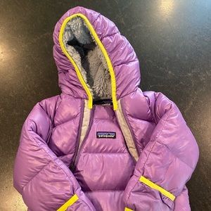Patagonia hi-loft down sweater bunting baby 12-18M
